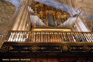 28 LA CATHEDRALE ET LE FORTERESSE DE L INCARNATION (40)